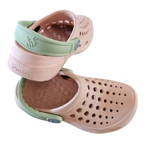 Joybees Size 10 / 11 New Kids Clogs‎ in Pinky Peach and Green